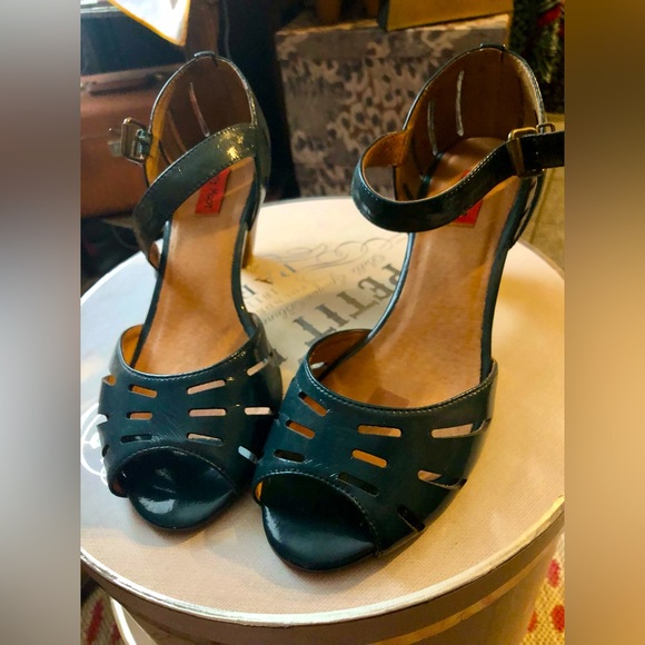 Miz Mooz Shoes - Miz Mooz peep toe slingback